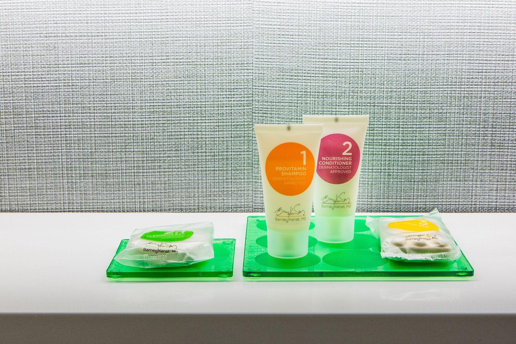 Hyatt Place Делано Екстериор снимка