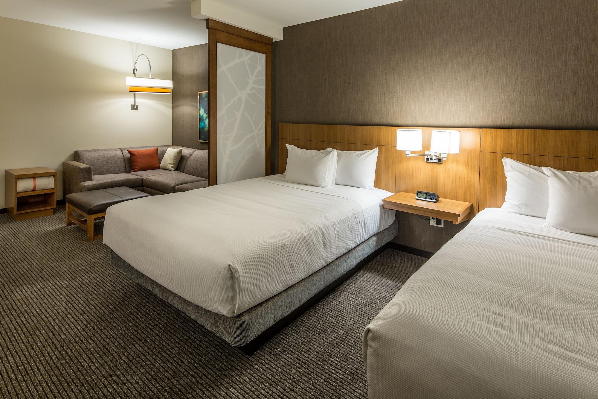 Hyatt Place Делано Екстериор снимка